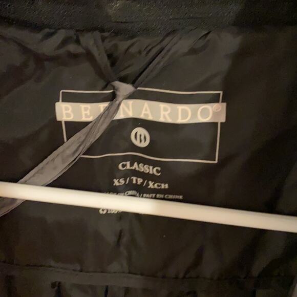 NWT Bernardo Hooded Packable Puffer Coat Charcoal XS - Picture 6 of 14